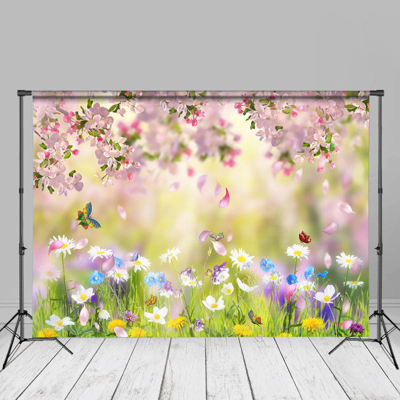 Aperturee - Rosa Blumen und Schmetterlingshintergrund mit warmer Frühlingsszene