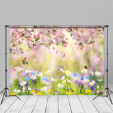 Aperturee - Rosa Blumen und Schmetterlingshintergrund mit warmer Frühlingsszene