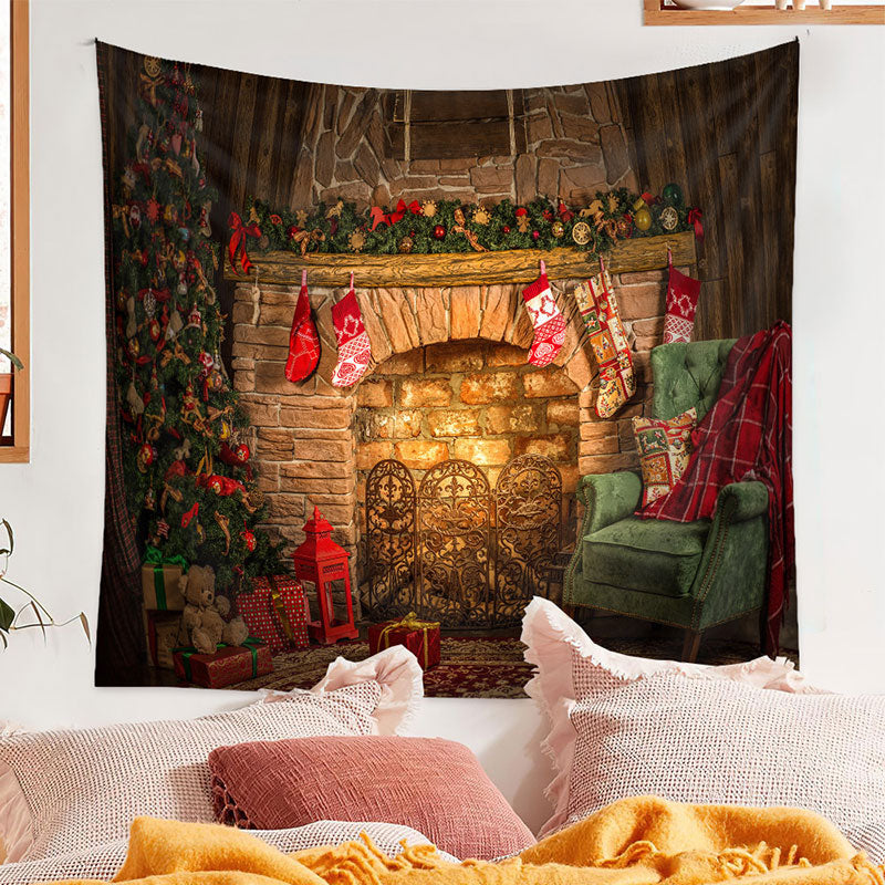 Aperturee - Vintage Kamin grünes Sofa Weihnachtshintergrund