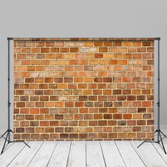 Aperturee - Bukolischer orange brauner Backstein Portrait Fotohintergrund