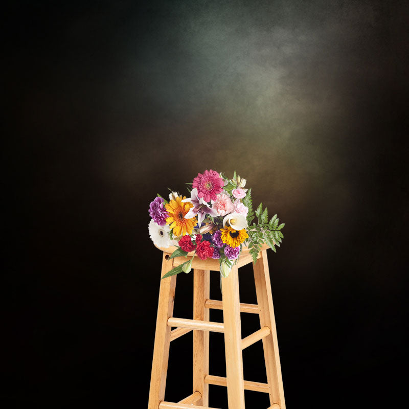 Aperturee - Hintergrund für Fotostudios mit brüniertem Licht im Dunkeln