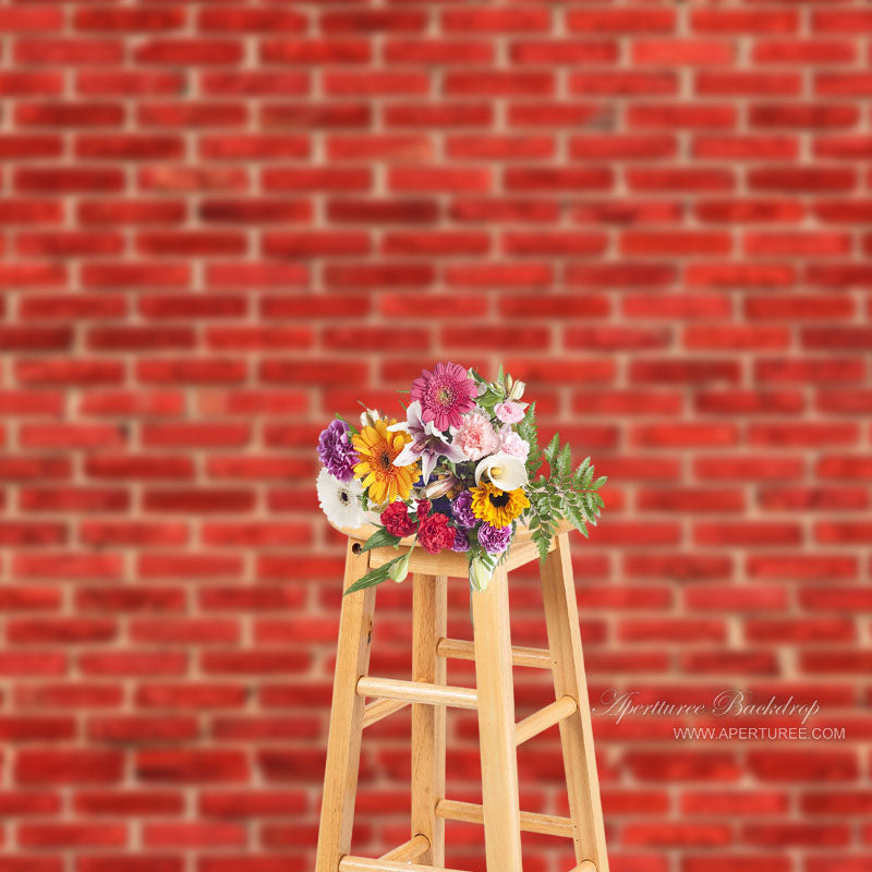 Aperturee – klassischer Fotohintergrund mit roter Backsteinmauer