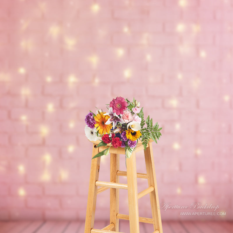 Aperturee – Fotokabinen Hintergrund mit goldenem Glitzer rosafarbenem Boden und Backsteinmauern