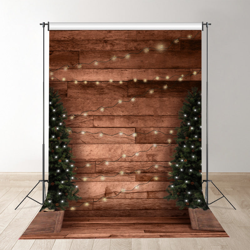 Aperturee - Grüner Baum mit hellem Streifenholz Weihnachtshintergrund
