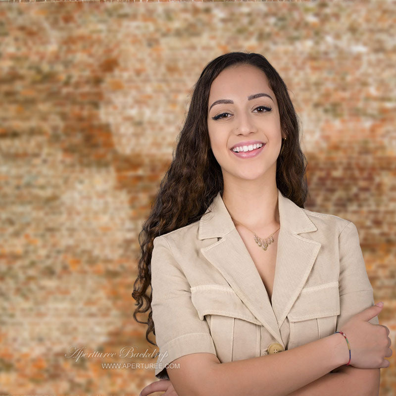 Aperturee – Großer alter schäbiger Wandhintergrund aus rotem Backstein für Fotos