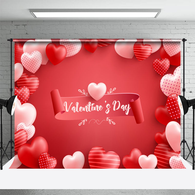 Aperturee - Hellrote Streifen Punkte Herz Valentinstag Hintergrund