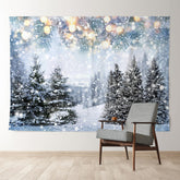 Aperturee - Kiefernbaum schneit heller Bokeh Winterhintergrund