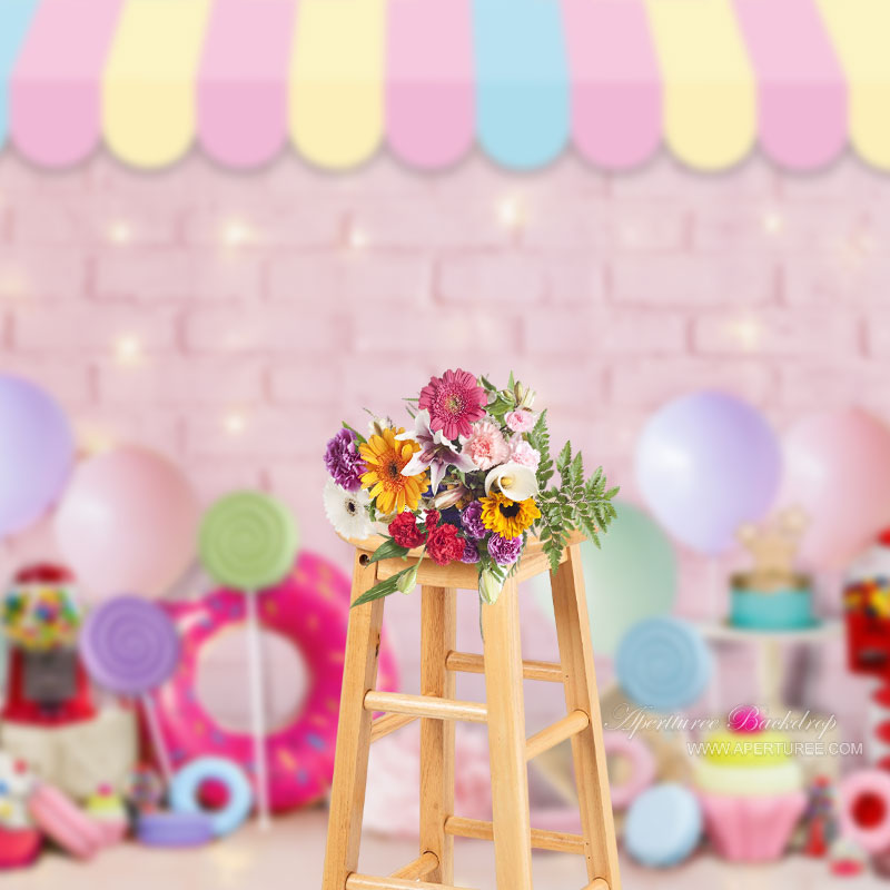 Aperturee - Rosa Ballon Süßigkeits Ziegelstein Geburtstagskuchen Smash Hintergrund