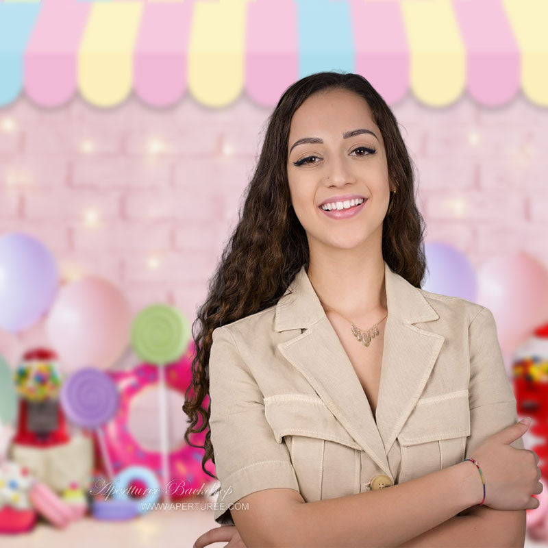 Aperturee - Rosa Ballon Süßigkeits Ziegelstein Geburtstagskuchen Smash Hintergrund