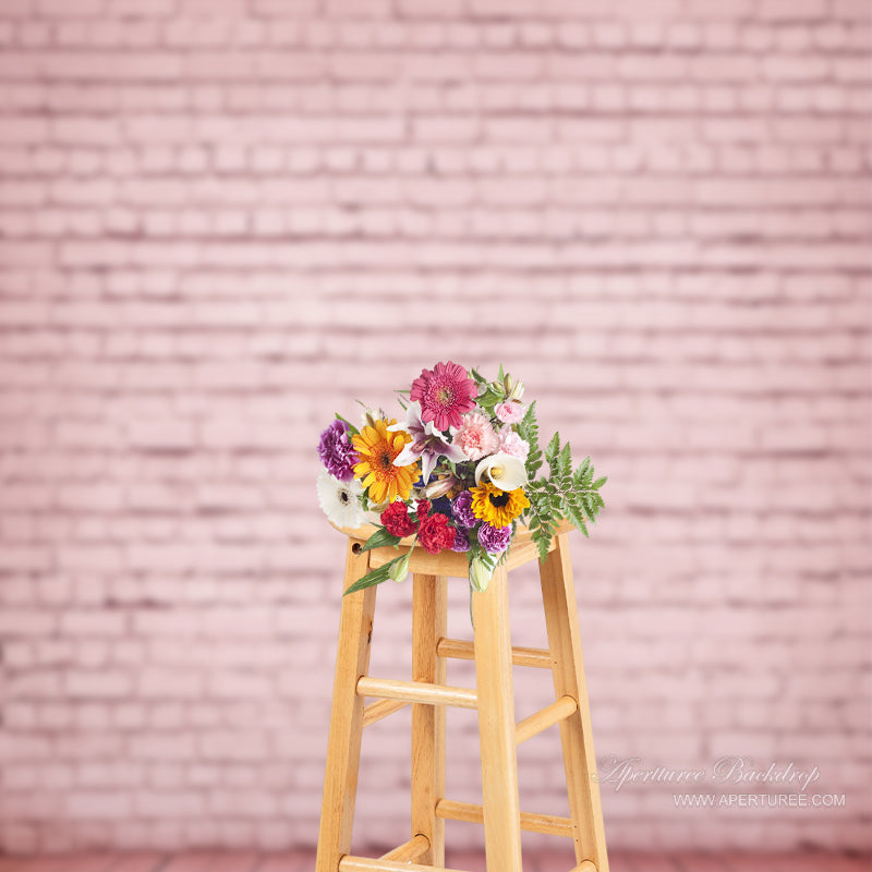 Aperturee – Rosa Backsteinwand und Bodenhintergrund für die Fotografie