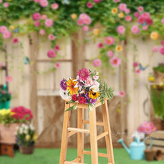 Aperturee – Rosa Blumen Holztür und Fensterhintergrund für Fotos