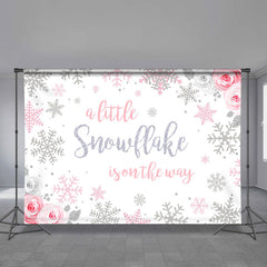 Aperturee - Rosa Schneeflocken Blumen Babyparty Winterhintergrund