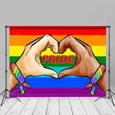 Aperturee - Regenbogen Flaggen Herz Hand Pride Monat Party Hintergrund