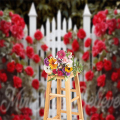 Aperturee - Roter Rosen Blumen weißer Zaun Garten Hochzeits Hintergrund