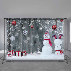 Aperturee - Schneemann rote silberne Kugel hölzerne Weihnachtskulisse