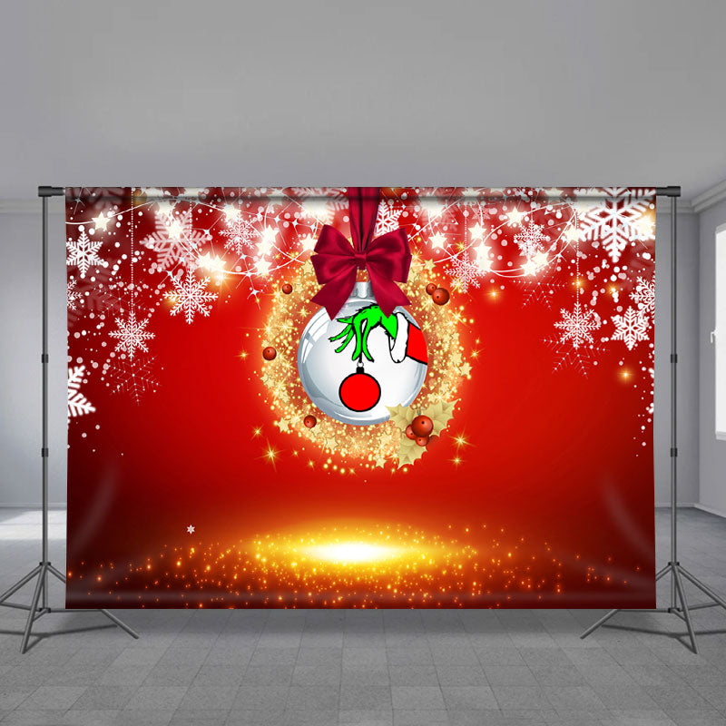 Aperturee - Funkenrote grüne Handbälle Schnee Weihnachtshintergrund