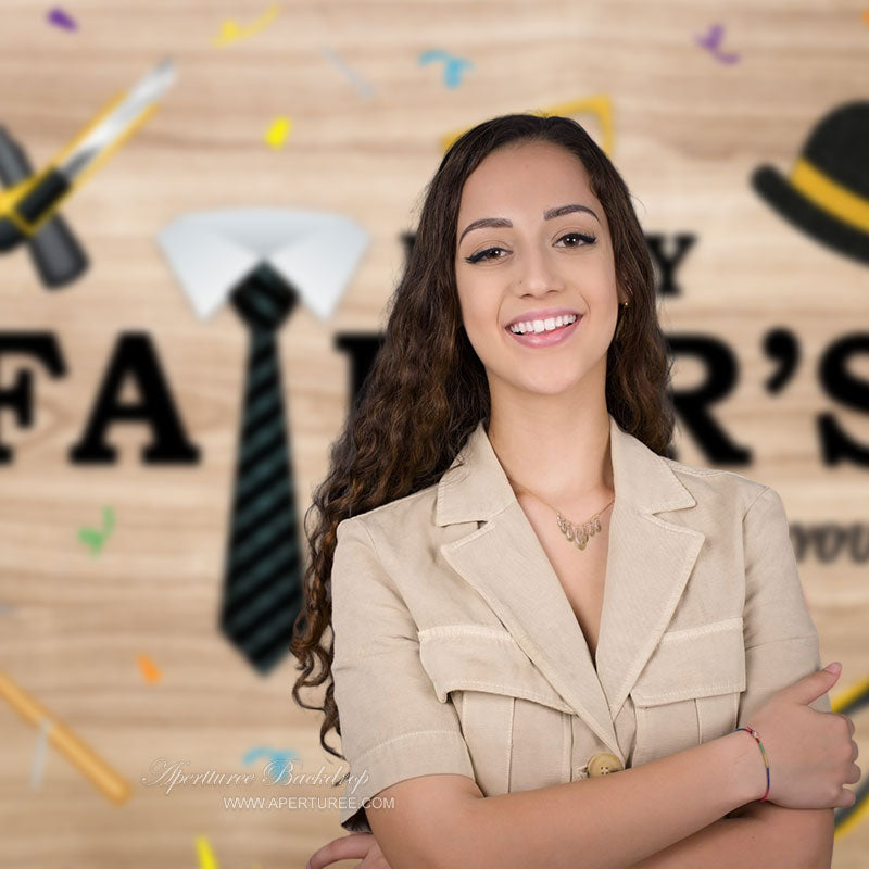 Aperturee - Krawattenwerkzeuge Hut schwarzer Hintergrund aus Holz für den Vatertag