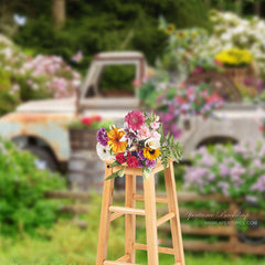 Aperturee - Alter LKW Blumengarten Frühlings Fotohintergrund
