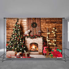 Aperturee - Vintage hölzerner Kamin Baum Weihnachtshintergrund