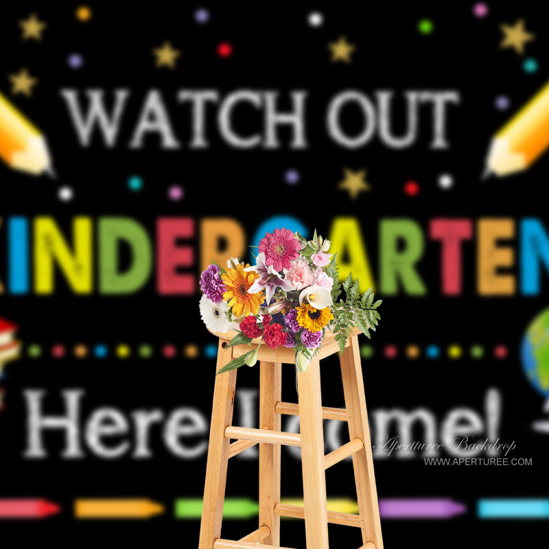Aperturee - Achten Sie auf den schwarzen Hintergrund für den Schulanfang im Kindergarten