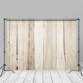 Aperturee - Fotohintergrund mit weißer alter Scheune und Holzplankenstruktur