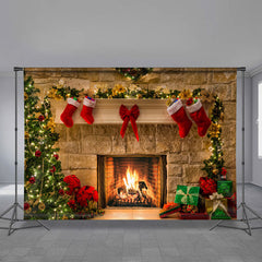 Aperturee - Weißer roter Strumpf Kamin Weihnachtshintergrund