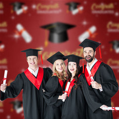 Aperturee - Herzlichen Glückwunsch Absolvent Mortarboard roter Hintergrund für Fotos