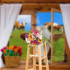 Aperturee - Fotohintergrund Milchkuh braunes Fenster Gras Frühling