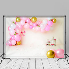 Aperturee - Rosa Luftballons warme beige Schmetterlinge Porträthintergrund