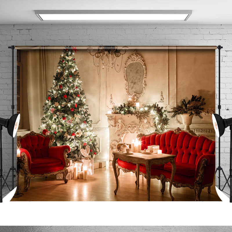 Aperturee - Warme gemütliche Kerzen Weihnachtsbaum rote Sofa Hintergrund