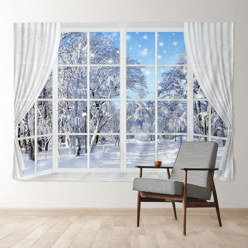 Aperturee - Weißer Vorhang Fenster verschneiter Wald Winter Hintergrund