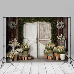 Aperturee – Fotohintergrund „White Gate“ mit grünen Blättern und Blumenmuster aus Holz